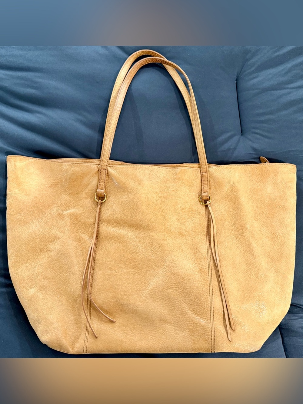 HOBO Kingston Tote